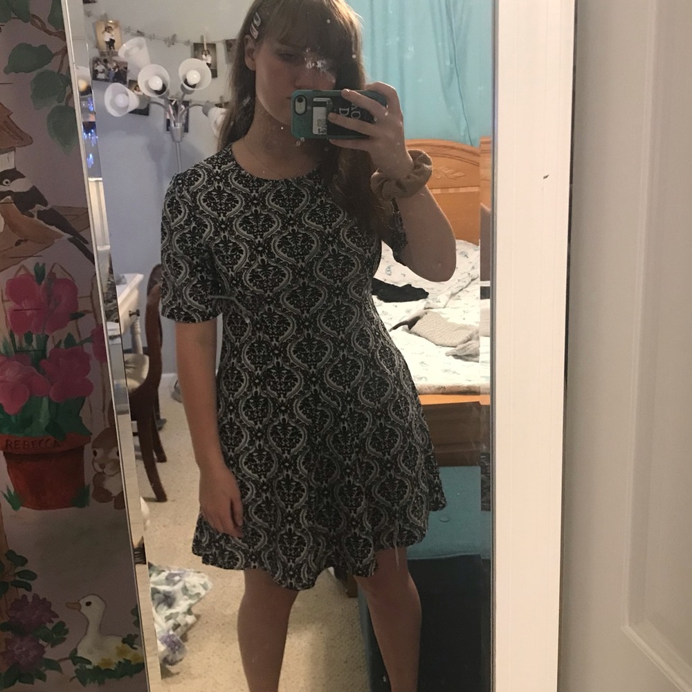 Quarter sleeve dress